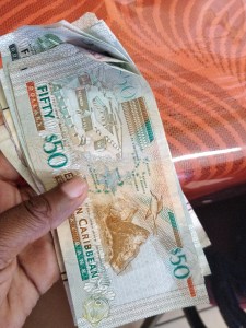 dollars caribéens